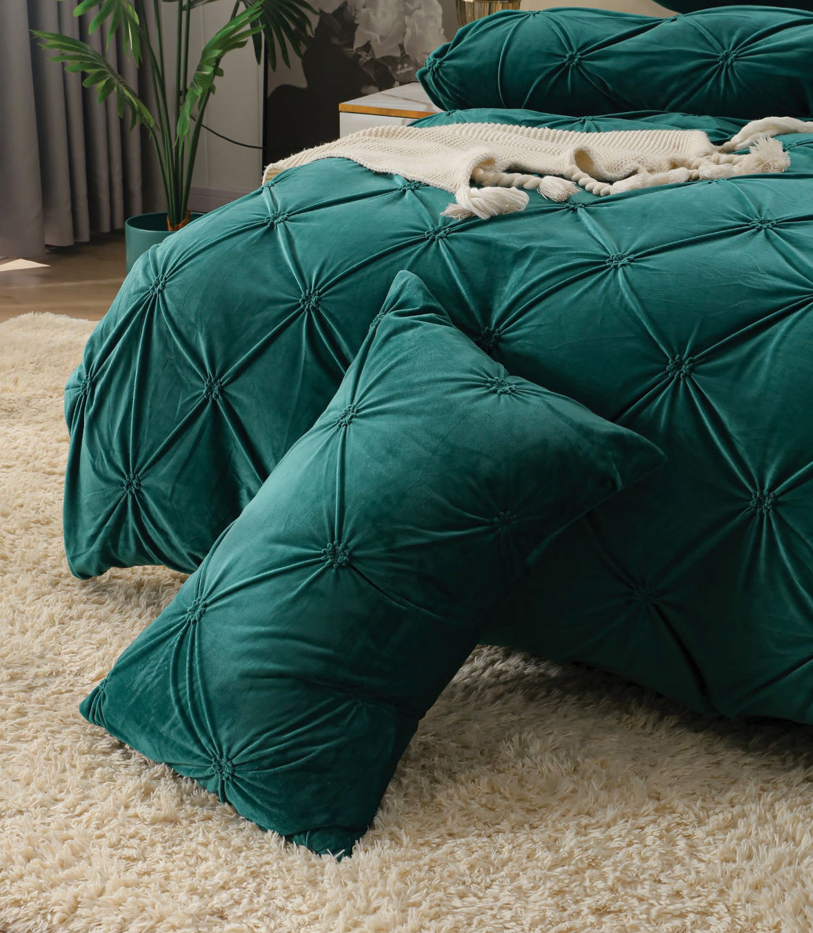 Lenjerie Premium tip Catifea cu Pliuri Brodate