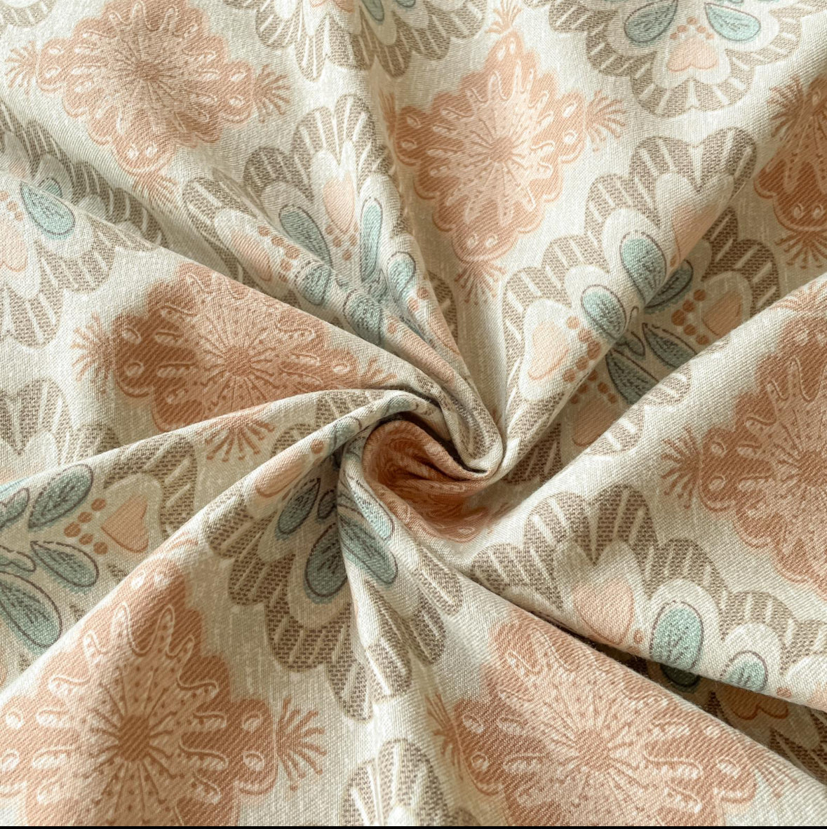 Motiv floral oriental-Set Lenjerie de Pat 6 Piese Moale si Confortabil