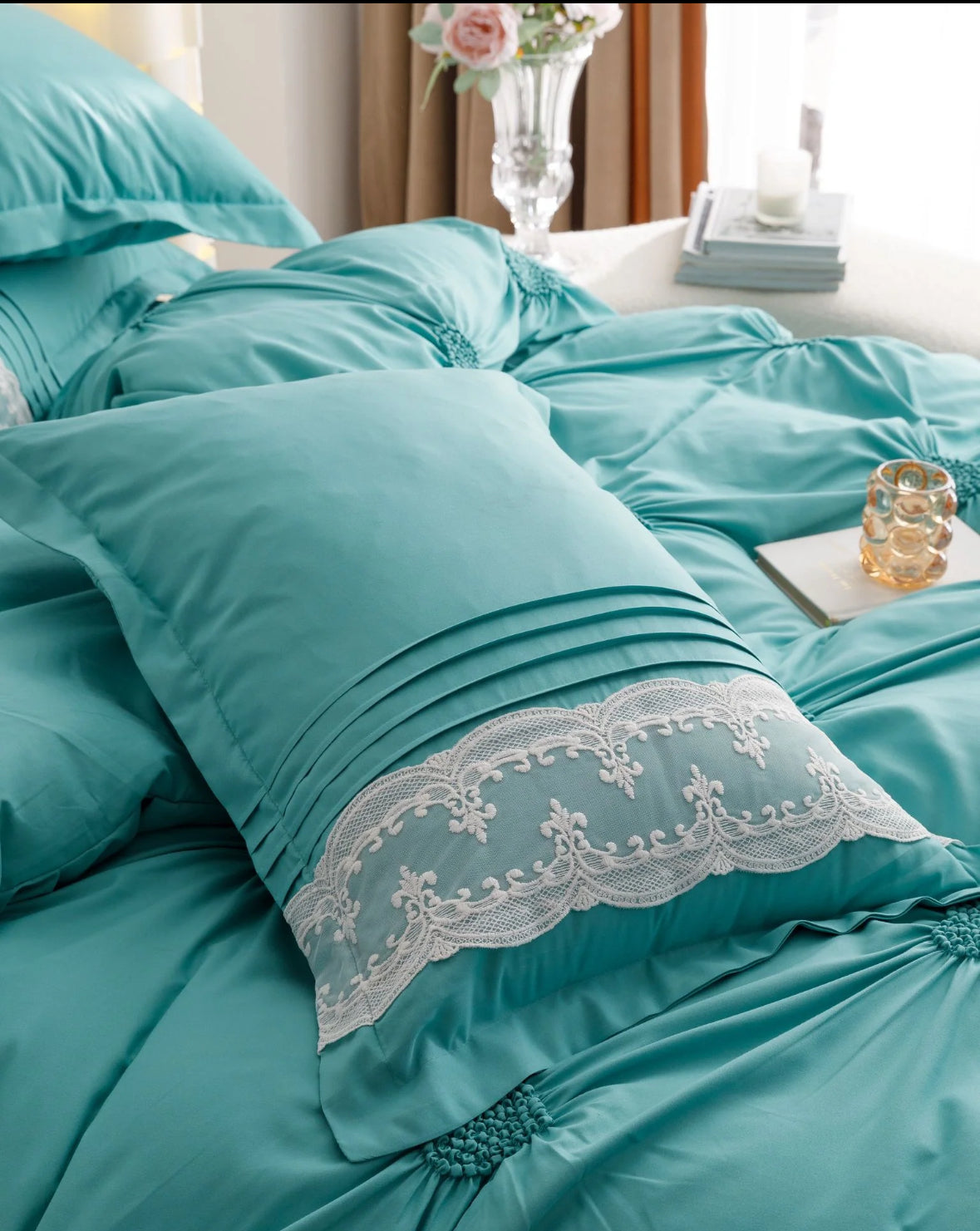 Lenjerie de Lux tip Jacquard Satinat cu pliuri brodate,6 Piese