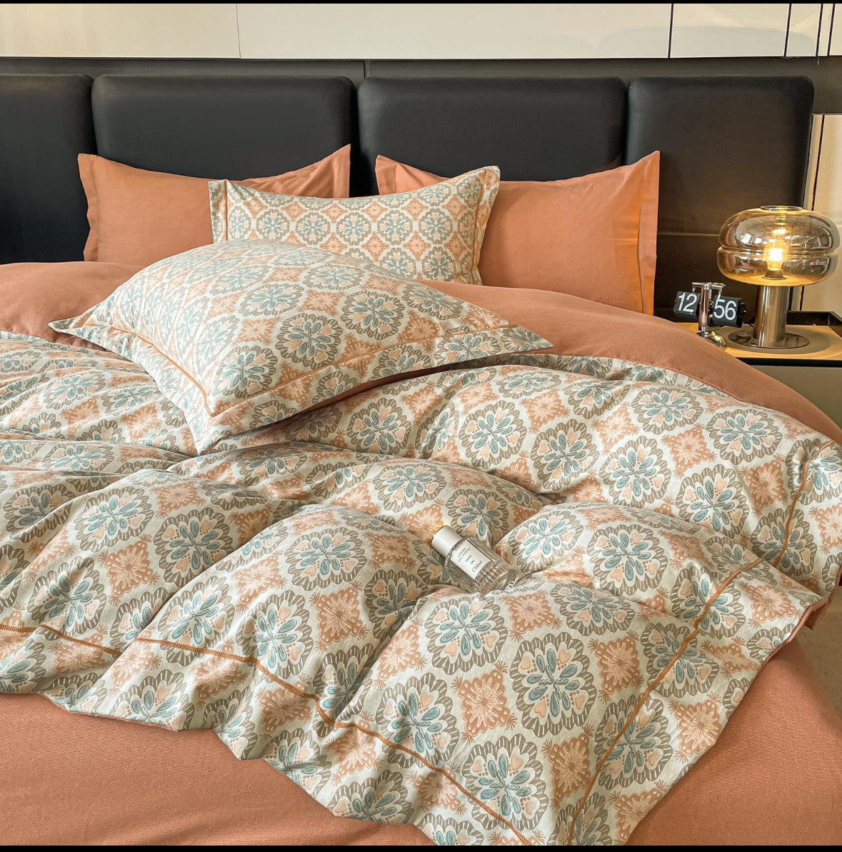 Motiv floral oriental-Set Lenjerie de Pat 6 Piese Moale si Confortabil