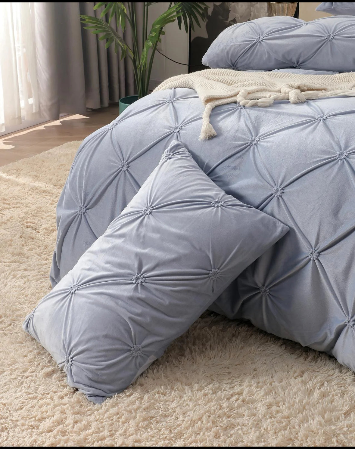 Lenjerie Premium tip Catifea cu Pliuri Brodate