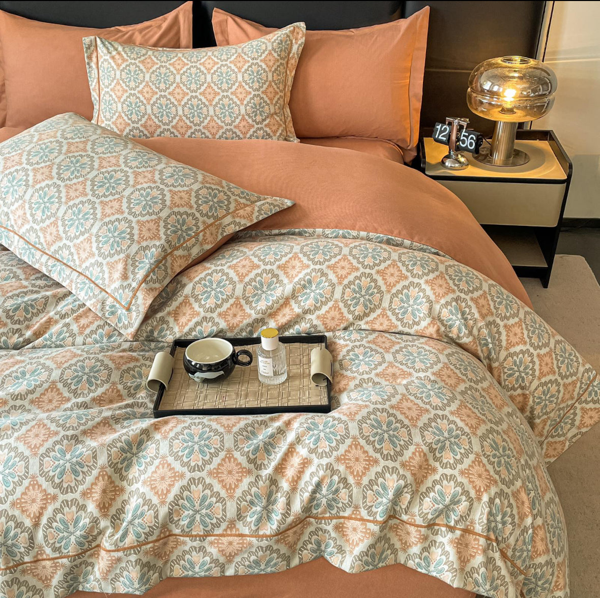 Motiv floral oriental-Set Lenjerie de Pat 6 Piese Moale si Confortabil