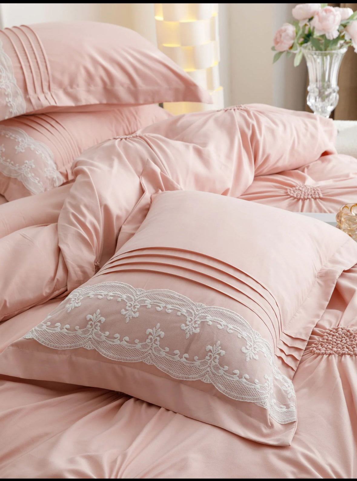 Lenjerie de Lux tip Jacquard Satinat cu pliuri brodate,6 Piese
