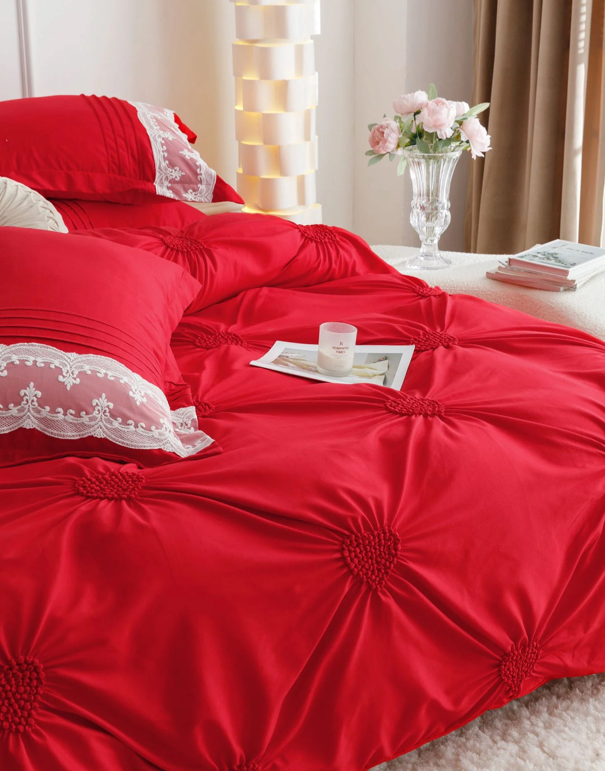 Lenjerie de Lux tip Jacquard Satinat cu pliuri brodate,6 Piese