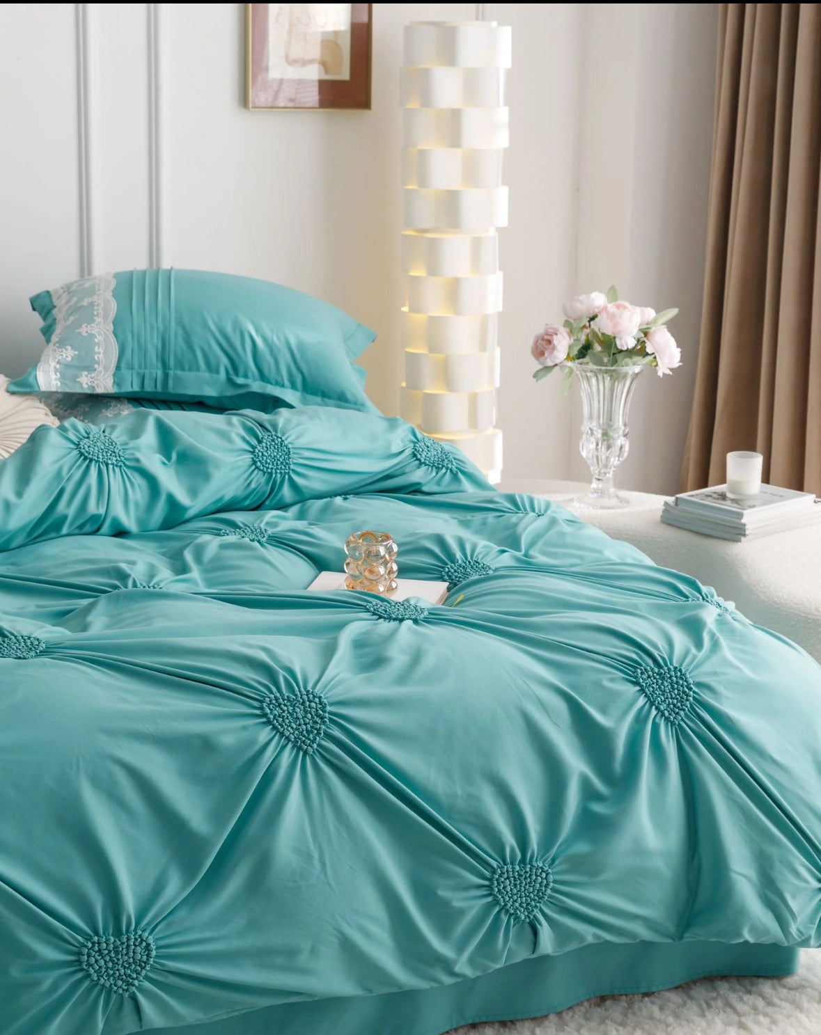 Lenjerie de Lux tip Jacquard Satinat cu pliuri brodate,6 Piese