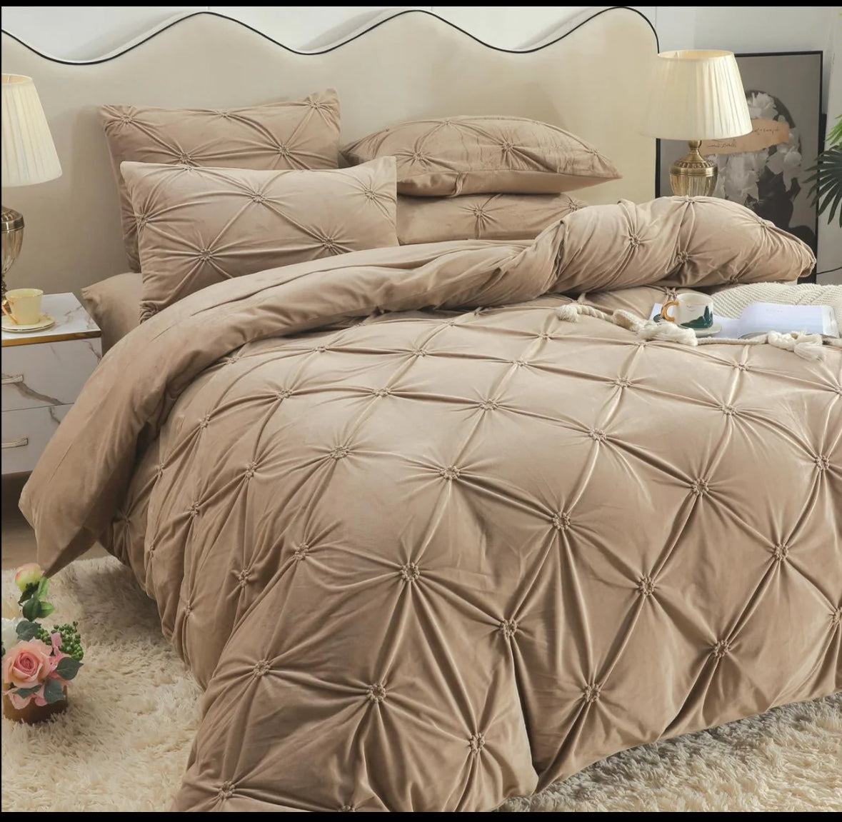 Lenjerie Premium tip Catifea cu Pliuri Brodate