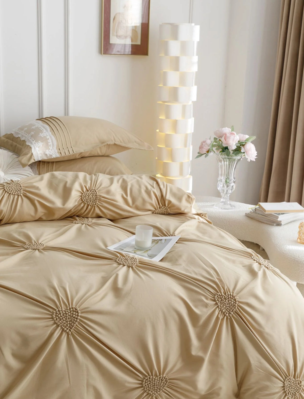Lenjerie de Lux tip Jacquard Satinat cu pliuri brodate,6 Piese