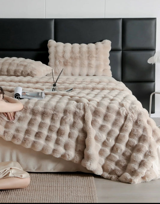 Lenjerie PREMIUM imitatie blana de iepure,6 piese