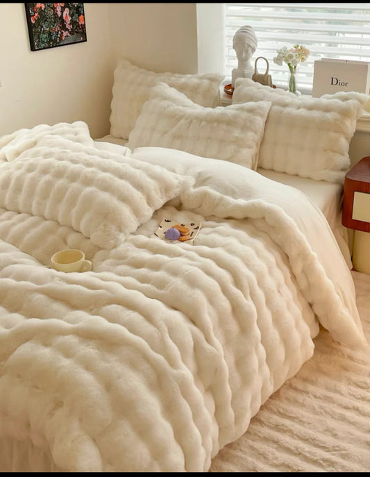 Lenjerie PREMIUM imitatie blana de iepure,6 piese